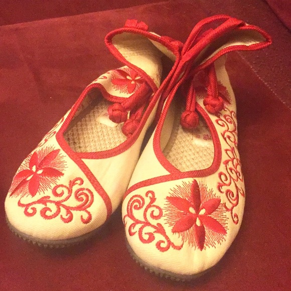 chinese embroidered shoes